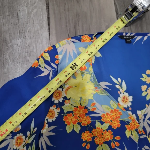Guess Cross Over Floral Top - Picture 9 of 12